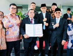 Tuan Rondahaim Saragih Garingging Dianugerahi Gelar Pahlawan Nasional oleh Presiden RI