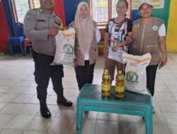 Bhabinkamtibmas Polsek Siantar Marihat Monitoring Penyaluran Bantuan CPP di Kantor Lurah Simarimbun