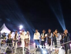 Tutup Festival Wisata Edukasi Leluhur Batak Rumahela 2025, Bupati Samosir Ajak Generasi Muda untuk Tetap Menjaga Kelestarian Budaya