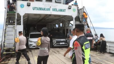 Inspeksi Mendadak! Kapolres Simalungun Cek Langsung Kelayakan Kapal Penyeberangan di Pelabuhan Tigaras