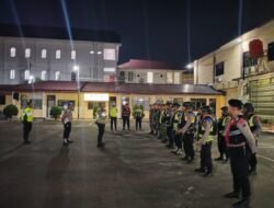 Wakapolres Pematangsiantar Pimpin Patroli Pengamanan Gereja Malam Natal 2025