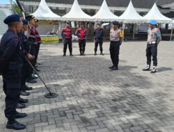 Polres Pematangsiantar Dampingi Sat Brimob Polda Sumut Sterilisasi Lapangan Haji Adam Malik