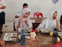 Bhabinkamtibmas Polsek Siantar Timur Monitoring Distribusi MBG di UPTD SMP Negeri 1