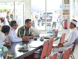 Bupati Humbang HasundutanTerima Bantuan 10 Unit Rumah dari Gubernur Jawa Barat