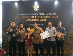 Program Unggulan Bupati Samosir BPJS Gatis Kembali Raih Penghargaan UHC.