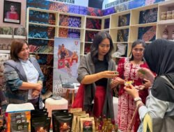 Wakil Menteri Pariwisata Apresiasi Pameran Dekranasda Humbahas di JICC