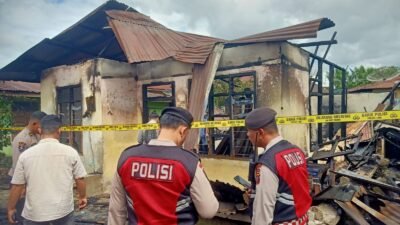 Kapolsek Siantar Marihat Cek Kebakaran Rumah Warga di Kelurahan Sukaraja
