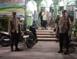 Pastikan Sholat Teraweh di Masjid Aman, Polsek Siantar Utara Laksanakan Patroli