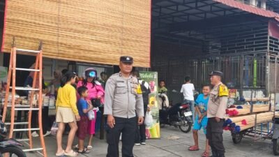 Berikan Kenyamanan, Polsek Siantar Marihat Patroli Lokasi Penjualan Takjil