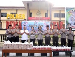 Bulan Penuh Berkah, Kapolres Pematang Siantar Berbagi Takjil