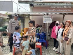 Bhabinkamtibmas Polsek Siantar Barat Monitoring Distribusi 87 Paket MBG