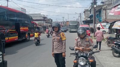 Polsek Siantar Utara Gatur Lalin Urai Kemacetan di Jalan Persatuan
