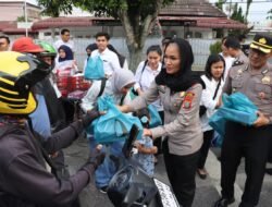 Bulan Penuh Berkah, Polres Pematangsiantar Berbagi Takjil