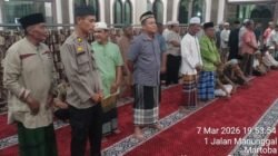 Sholat Tarawih berlangsung dengan khidmat Wakapolsek Siantar Utara dan Personil Sholat Bersama