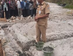 Bupati Humbahas Letakkan Batu Pertama Pembangunan Rumah Dinas HKBP Tipang