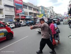 Polsek Siantar Barat Tingkatkan Patroli Jalan Kaki Diseputaran Pasar Horas Cegah 3C dan Premanisme