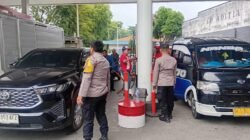 Polsek Siantar Timur Monitoring Penyaluran BBM di Dua SPBU, Harga Subsidi dan Non Subsidi Normal