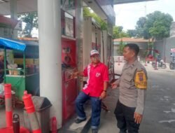 Polsek Siantar Timur Sambangi SPBU Simpang Sambo, Stok BBM Masih Aman