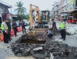 Sat Lantas Polres Pematang Siantar Survey Perbaikan Jalan Rusak dan Amblas