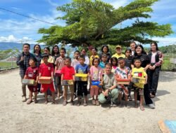 Dari Keprihatinan, Cogans Sitanggang Bagikan 600 Pasang Sepatu Kepada Anak Kurang Mampu, Program Terhenti karena Larangan