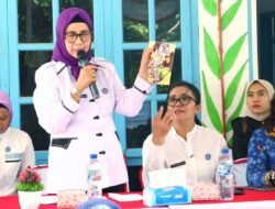Ketua TP PKK Simalungun Dorong Kader UP2K Karang Anyar Ciptakan Produk Bernilai Ekonomi