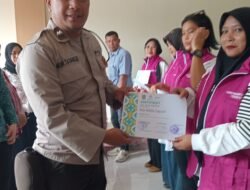 Bhabinkamtibmas Polsek Siantar Martoba Hadiri Penutupan Pelatihan Kader Posyandu