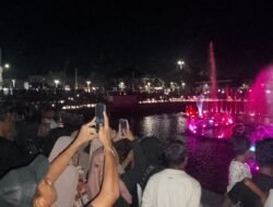 *Air Mancur Menari Water Front City dan Menara Pandang Tele Samosir Ramai Pengunjung di Long Weekend Mei 2026*