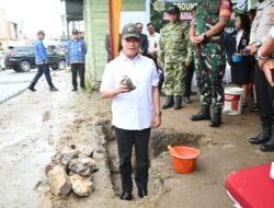 Bupati Humbahas Letakkan Batu Pertama Pembangunan Rumdis Danramil 05 Doloksanggul