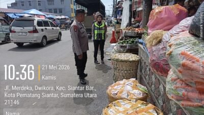 Polsek Sianțar Barat Himbau Bongkar Barang Dagangan di Jalan Merdeka