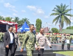 Kapolres Simalungun Beri Kejutan Kue Ultah Aesthetic di HUT Korem 022/Pantai Timur ke-64: Wujud Nyata Sinergitas TNI-Polri yang Solid dan Harmonis