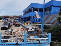Gerbang Pelabuhan Wisata Danau Toba, Tumpukan Sampah Cemari Wajah Pelabuhan Tigaras