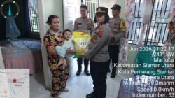 Kapolsek Siantar Utara Jumat Curhat Kamtibmas dan Berikan Bantuan kepada Balita Stunting