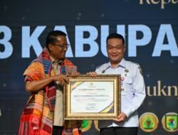 Dukung Posbankum, Bupati Humbahas Terima Penghargaan dari Menteri Hukum