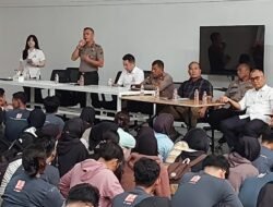 Polsek Bosar Maligas Edukasi bersama Karyawan PT. Basic Sadar Hukum dan Bahaya Narkoba