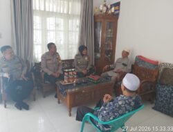 Kapolsek Siantar Utara Silahturahmi Kerumah ketua majelis ulama Kecamatan Siantar Utara