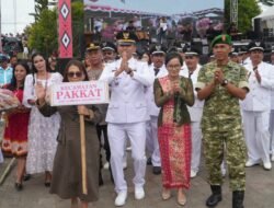 Seru, Defile Kecamatan Warnai HUT Ke-23 Kabupaten Humbang Hasundutan