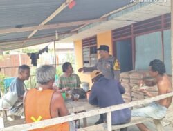 Polsek Siantar Marihat Sambangi Pekerja Proyek Pembangunan Drainase