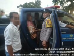 Bhabinkamtibmas Polsek Siantar Martoba Bantu Bawa Warga ke Pusat Rehabilitasi 