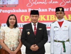 Bupati Humbahas Kukuhkan Paskibraka HUT RI Ke-81