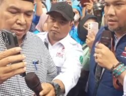 LIVE DARI DPRD SUMUT! 2.000 Buruh KSPSI AGN Telepon DPR RI di Senayan: Tolak Pasal Siluman, Singgung Cuti Haid Buruh Wanita Dipersulit, Ancam Duduki DPRD Sumut Besok Jika Tuntutan Diabaikan*