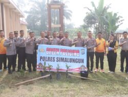 Green Policing, Kapolres Simalungun Pimpin Penanaman 30 Pohon Mangga dan Durian, Wujud Nyata Polri Peduli Lingkungan