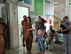 Polsek Siantar Selatan Hadiri Pemberian Bantuan Pangan Untuk Balita Stunting di UPTD Puskesmas Aek Nauli